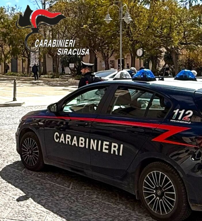 Avola, colpisce il padre con una sbarra di ferro: arrestato un 45enne dai Carabinieri 1 colpisce