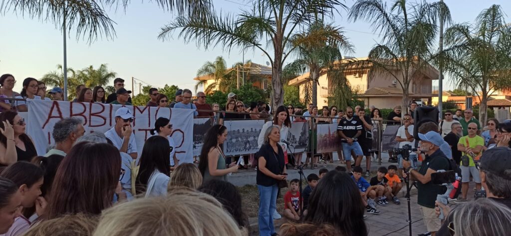 Priolo, ieri un sit-in per dire basta ai miasmi 1 sit-in