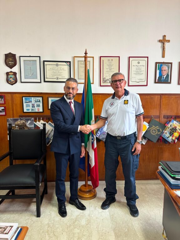 Capitaneria di Porto di Siracusa e UniCredit: incontro istituzionale all’insegna della vicinanza al personale militare 1 Capitaneria di Porto
