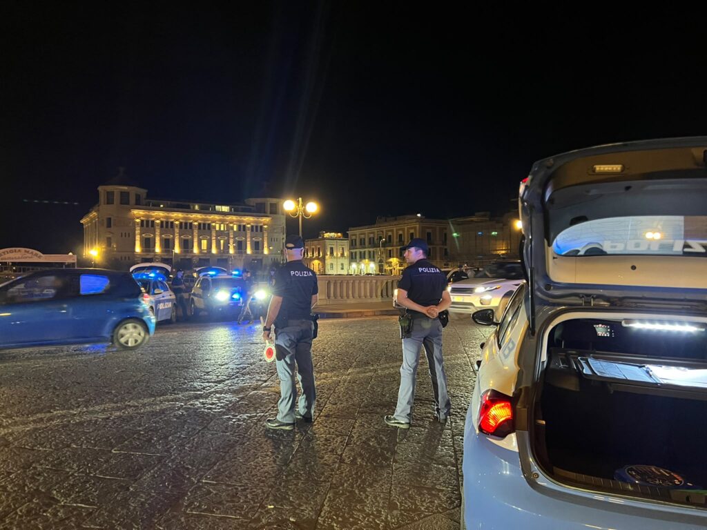 “Blu Friday”: la Questura organizza servizi straordinari contro la guida non conforme alle regole del codice della strada e agli schiamazzi notturni 1 Questura
