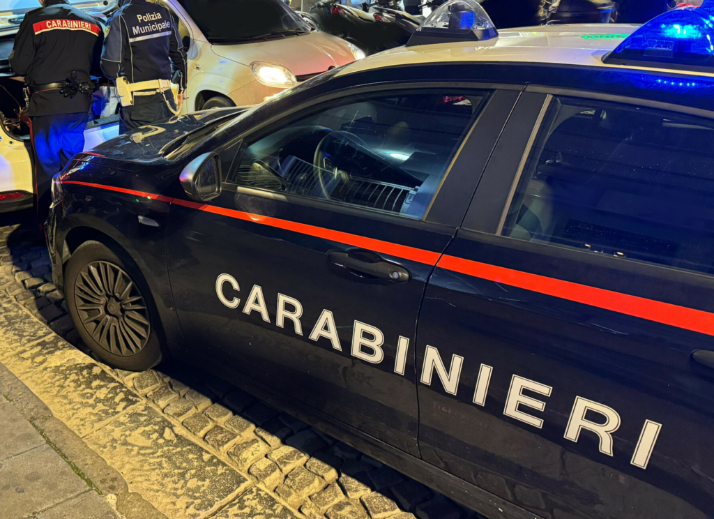 Controllo del territorio in Ortigia e Borgata: denunciate tre persone per porto ingiustificato di armi od oggetti atti ad offendere 1 controllo